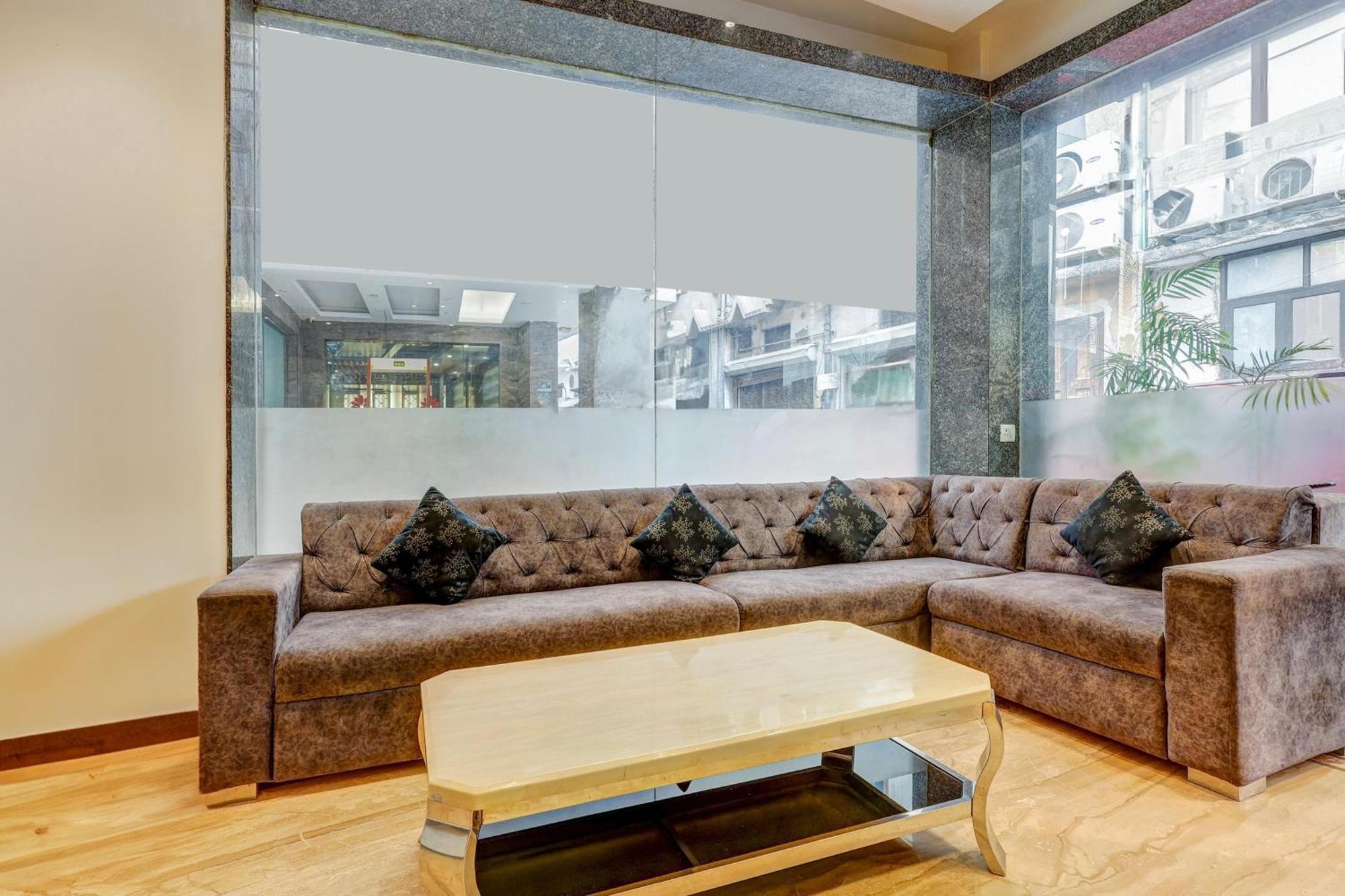 Super Townhouse Arakashan Road Paharganj Formerly Mohan International New Delhi Exteriör bild