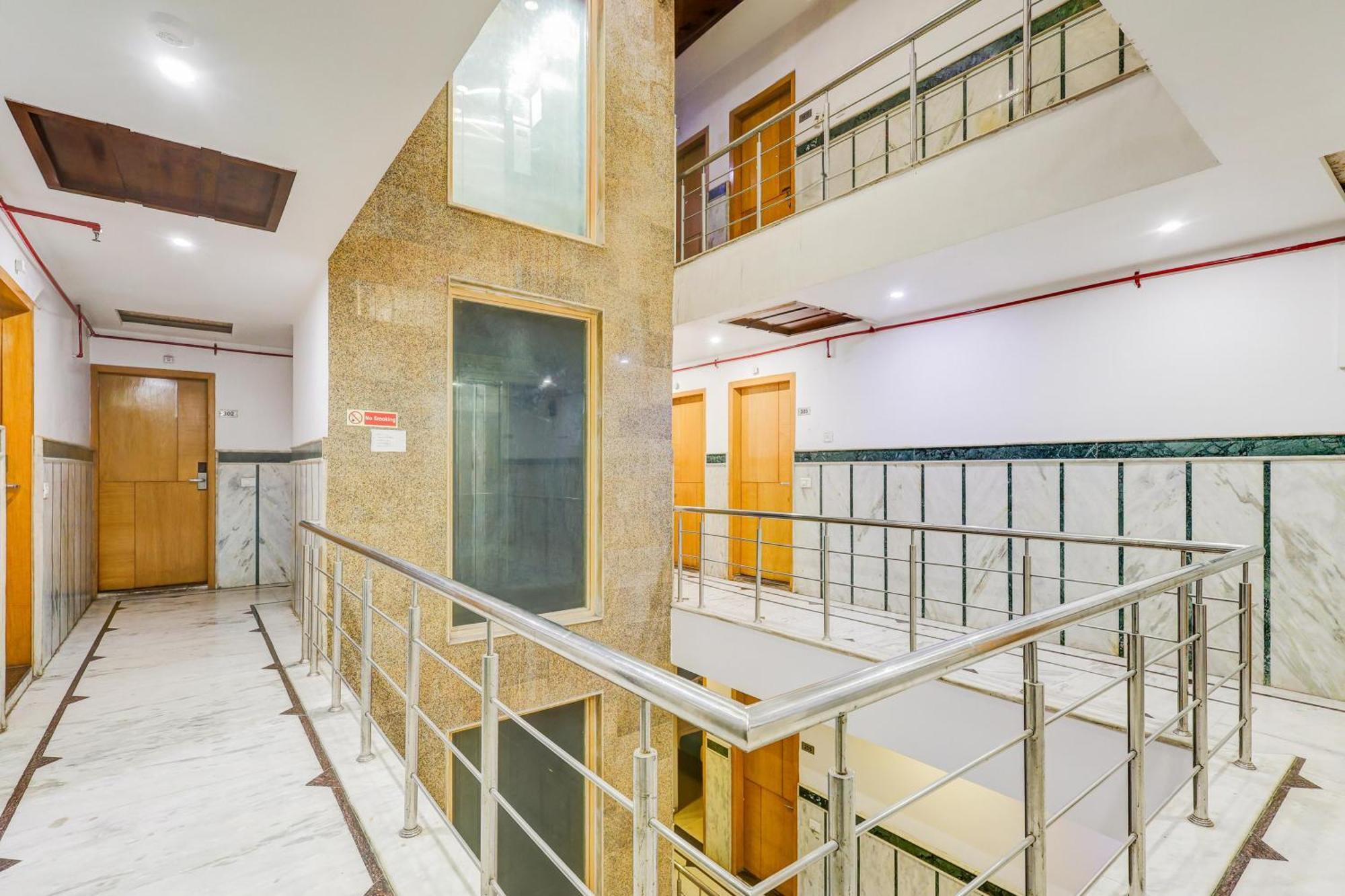 Super Townhouse Arakashan Road Paharganj Formerly Mohan International New Delhi Exteriör bild