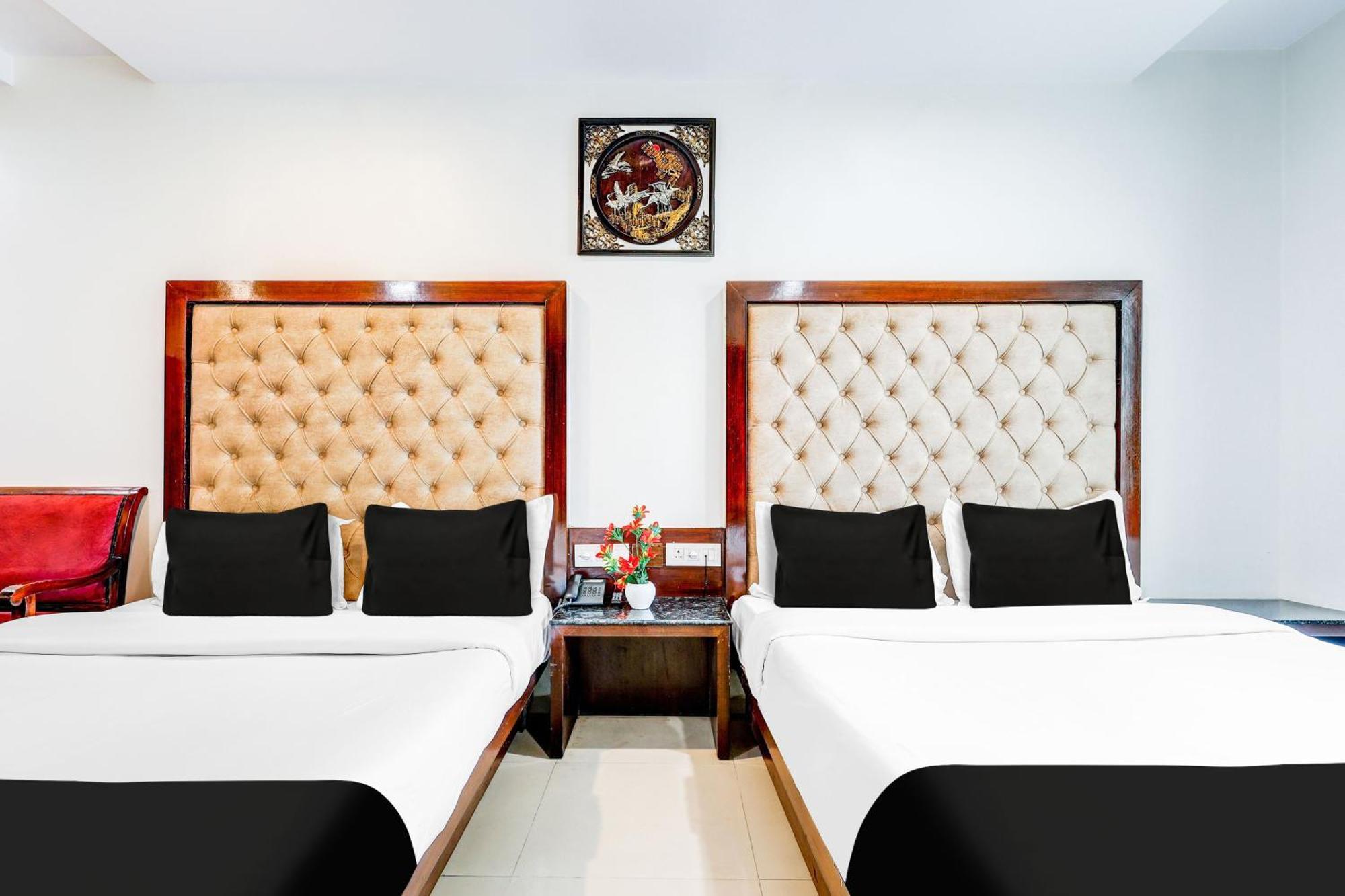 Super Townhouse Arakashan Road Paharganj Formerly Mohan International New Delhi Exteriör bild