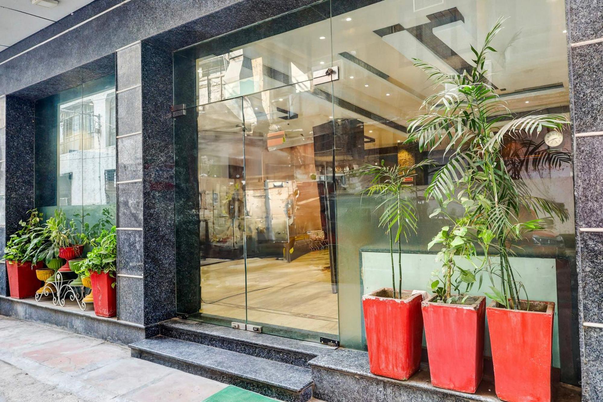 Super Townhouse Arakashan Road Paharganj Formerly Mohan International New Delhi Exteriör bild