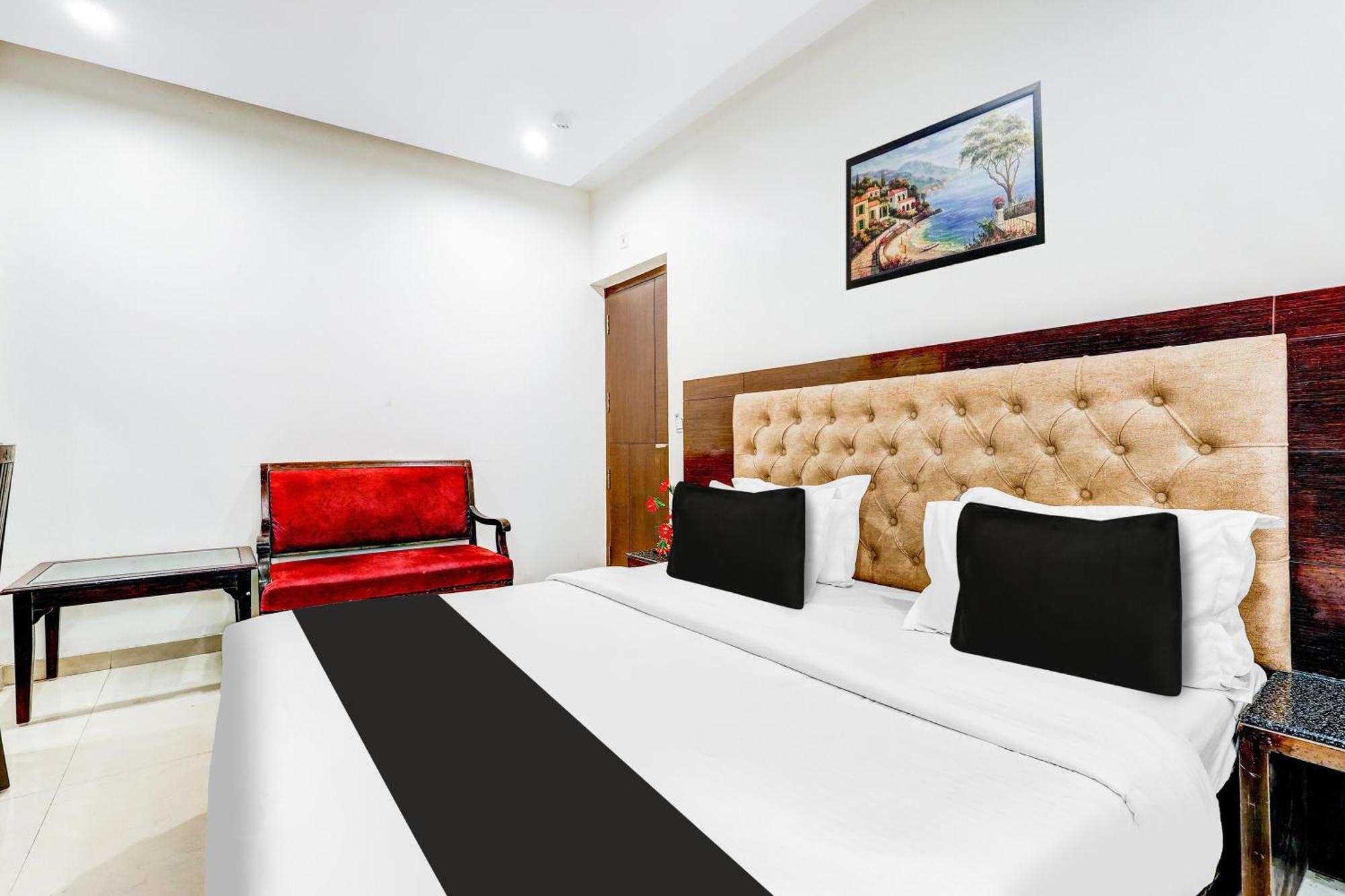 Super Townhouse Arakashan Road Paharganj Formerly Mohan International New Delhi Exteriör bild